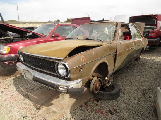 550x412x10-1975-Audi-Fox-Down-On-the-Junkyard-Picture-courtesy-of-Murilee-Martin-550x412.jpg.pagespeed.ic.qPnzuTzr5J